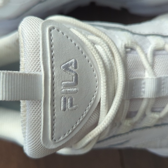 Tenis Fila Electrove 5rm01250-100 Wht/wht/wht Dama - Picture 15 of 16